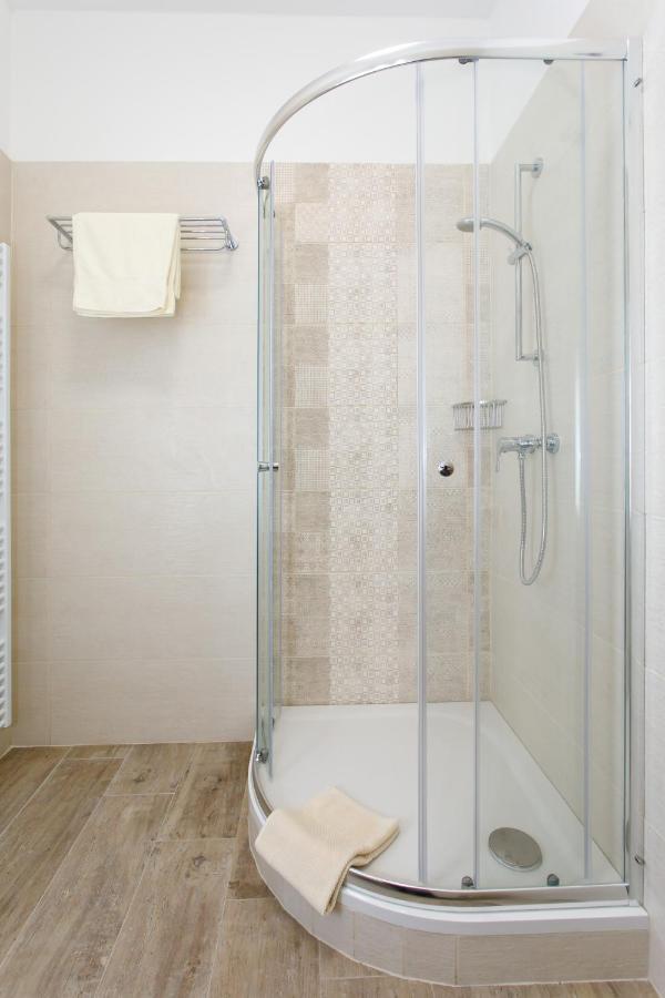 Luxusni Velky Apartman S Terasou V Centru Litomysle Exterior photo