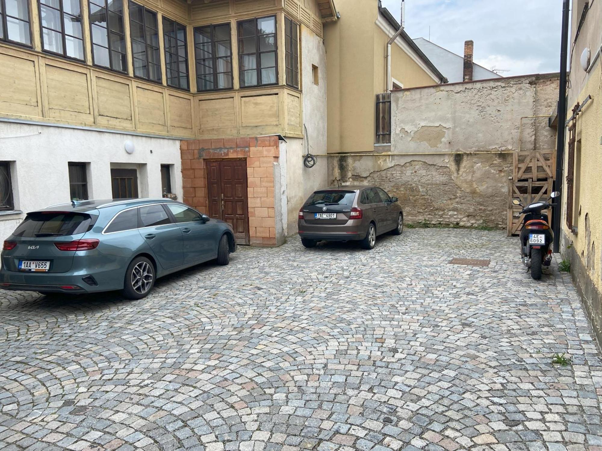 Luxusni Velky Apartman S Terasou V Centru Litomysle Exterior photo